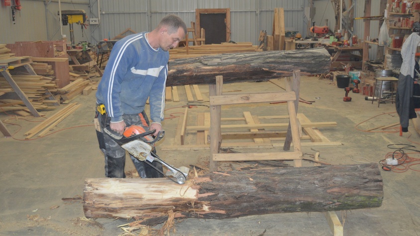 Travail du bois de robinier